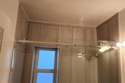 Commercial property in Miami, Florida 115.94 sq.m. № 2022767 - photo 14