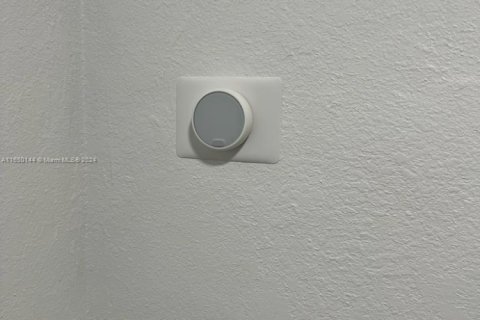 Commercial property in Miami, Florida 115.94 sq.m. № 2022767 - photo 3