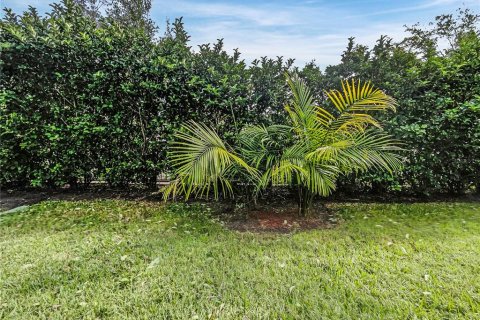 Duplex in Sarasota, Florida 2 bedrooms, 146.69 sq.m. № 1385137 - photo 23