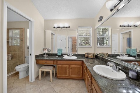 House in The Villages, Florida 3 bedrooms, 171.13 sq.m. № 2199265 - photo 11