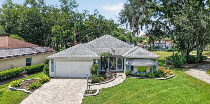 House in The Villages, Florida 3 bedrooms, 171.13 sq.m. № 2199265