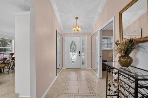 House in The Villages, Florida 3 bedrooms, 171.13 sq.m. № 2199265 - photo 25