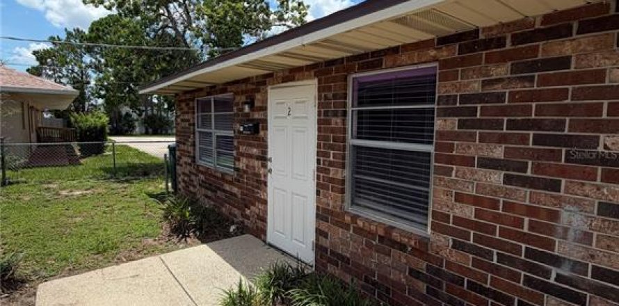 Apartment in Auburndale, Florida 1 bedroom, 52.4 sq.m. № 2203611