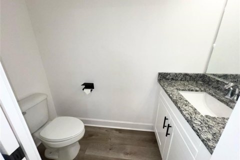 Commercial property in Tampa, Florida 6 bedrooms, 300.17 sq.m. № 1718093 - photo 4