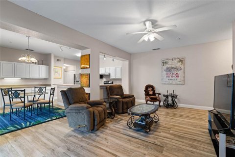 Condo in Tampa, Florida, 2 bedrooms  № 1870584 - photo 10