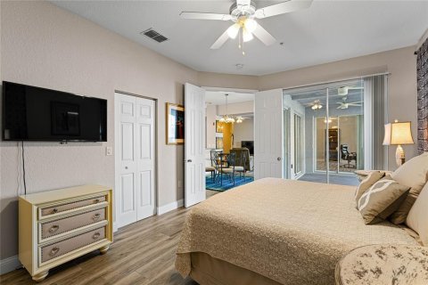 Condo in Tampa, Florida, 2 bedrooms  № 1870584 - photo 16