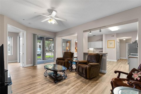 Condo in Tampa, Florida, 2 bedrooms  № 1870584 - photo 2
