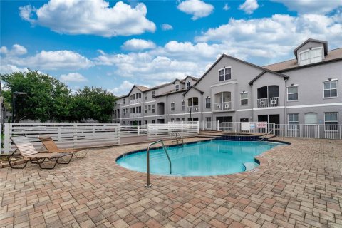 Condo in Tampa, Florida, 2 bedrooms  № 1870584 - photo 26