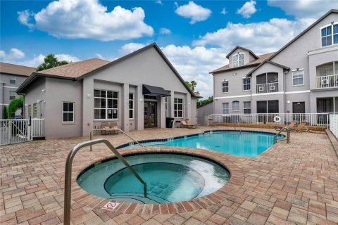 Condo in Tampa, Florida, 2 bedrooms  № 1870584 - photo 27