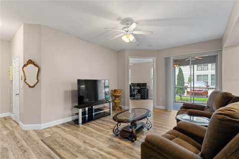 Condo in Tampa, Florida, 2 bedrooms  № 1870584 - photo 9