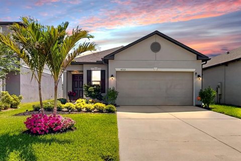 House in Palmetto, Florida 3 bedrooms, 139.17 sq.m. № 1658590 - photo 2