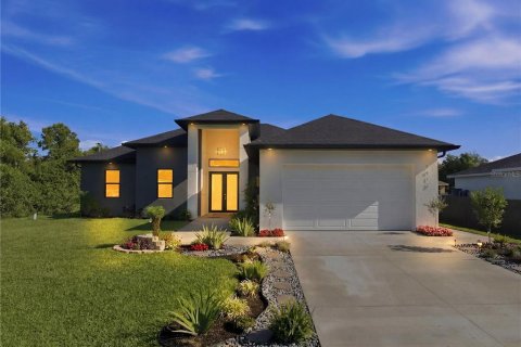 House in Lehigh Acres, Florida 3 bedrooms, 170.29 sq.m. № 2349765 - photo 26