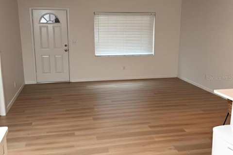 Casa en alquiler en Saint Petersburg, Florida, 4 dormitorios, 157.19 m2 № 2112532 - foto 8