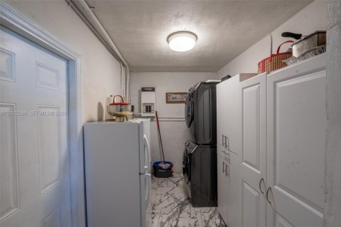 Villa ou maison à vendre à Miami Gardens, Floride: 3 chambres, 151.06 m2 № 2432527 - photo 24