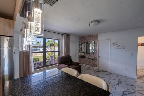 Villa ou maison à vendre à Miami Gardens, Floride: 3 chambres, 151.06 m2 № 2432527 - photo 22