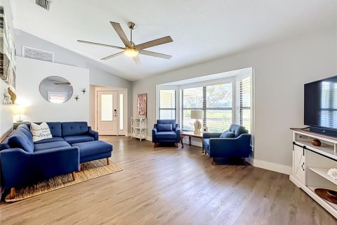 House in Bradenton, Florida 3 bedrooms, 174.47 sq.m. № 2421822 - photo 13