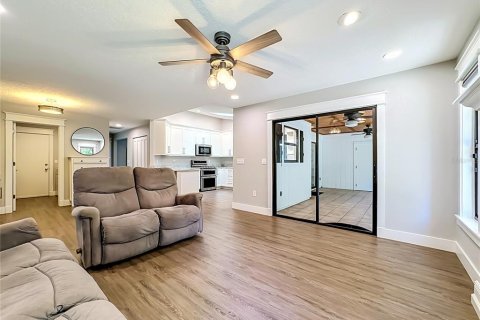 House in Bradenton, Florida 3 bedrooms, 174.47 sq.m. № 2421822 - photo 24