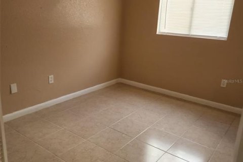 Condominio en venta en Orlando, Florida, 4 dormitorios, 76.18 m2 № 2098100 - foto 14