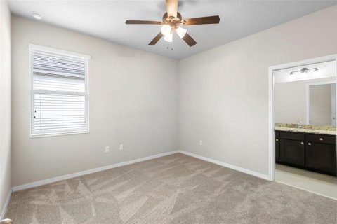House in Clermont, Florida 4 bedrooms, 246.28 sq.m. № 1919406 - photo 21