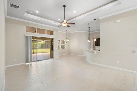 House in Clermont, Florida 4 bedrooms, 246.28 sq.m. № 1919406 - photo 14