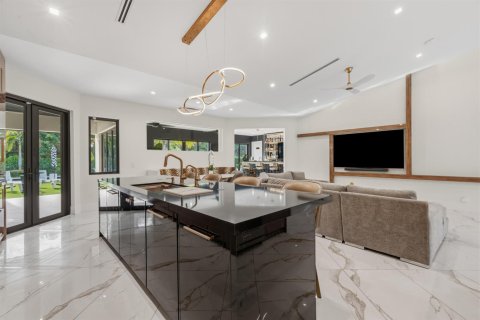Casa en venta en Boca Raton, Florida, 6 dormitorios, 843.92 m2 № 2435630 - foto 11