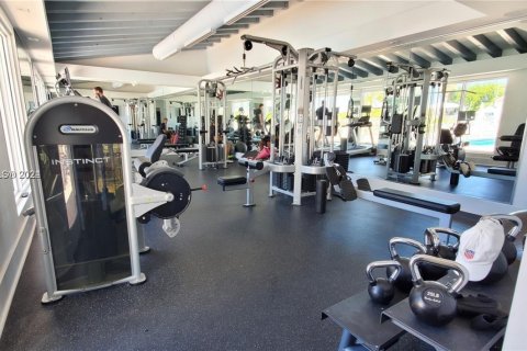 Condo in Miami Beach, Florida, 2 bedrooms  № 1702349 - photo 29