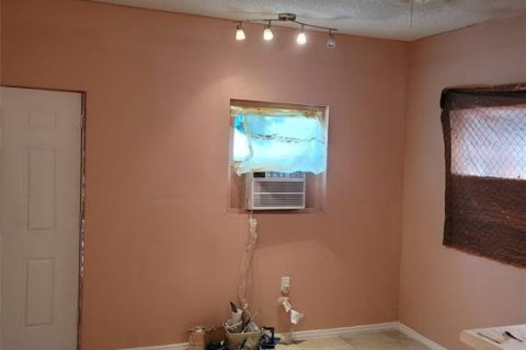 Casa en venta en Kissimmee, Florida, 2 dormitorios, 53.51 m2 № 2377435 - foto 8