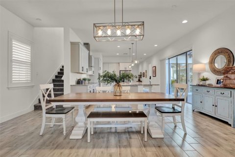 Casa en venta en Orlando, Florida, 4 dormitorios, 351.73 m2 № 1882766 - foto 19