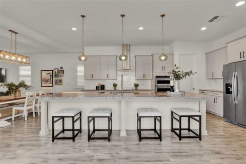 Casa en venta en Orlando, Florida, 4 dormitorios, 351.73 m2 № 1882766 - foto 7