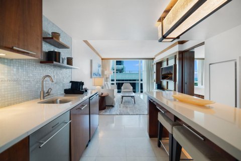 Condominio en venta en Miami Beach, Florida, 1 dormitorio, 61.5 m2 № 1667629 - foto 21