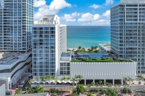 Condominio en venta en Miami Beach, Florida, 1 dormitorio, 61.5 m2 № 1667629 - foto 4