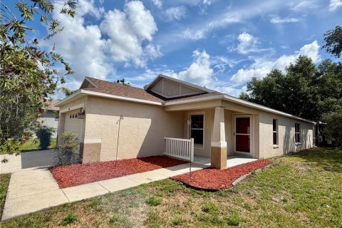 Casa en venta en Wesley Chapel, Florida, 4 dormitorios, 137.68 m2 № 2096682 - foto 2
