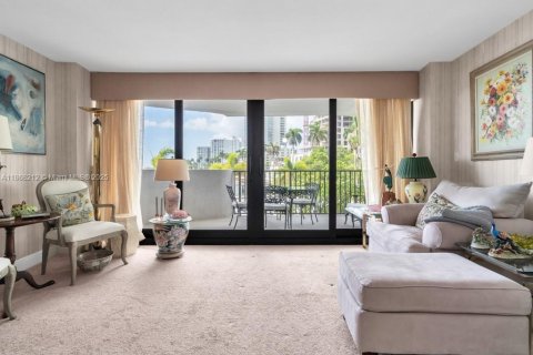 Condominio en alquiler en West Palm Beach, Florida, 2 dormitorios, 115.85 m2 № 1897592 - foto 11