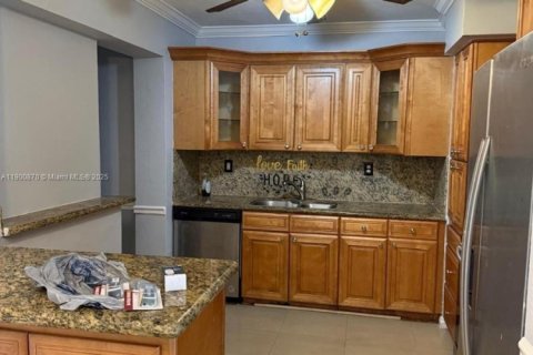 Casa en venta en Miramar, Florida, 3 dormitorios, 123.37 m2 № 1971273 - foto 2