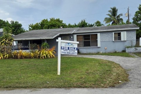 Casa en venta en Miramar, Florida, 3 dormitorios, 123.37 m2 № 1971273 - foto 9