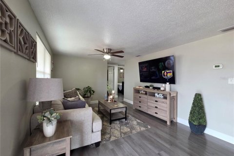 Casa en venta en Holiday, Florida, 2 dormitorios, 89.09 m2 № 2217605 - foto 3
