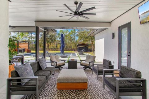 House in Orlando, Florida 4 bedrooms, 317.35 sq.m. № 1734738 - photo 5