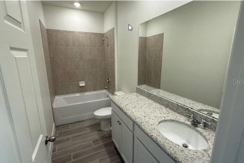 House in Palm Coast, Florida 4 bedrooms, 241.92 sq.m. № 1810264 - photo 16