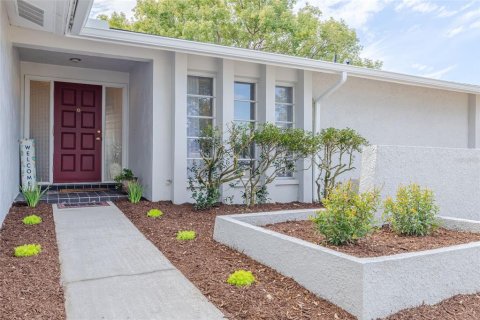 House in Clearwater, Florida 4 bedrooms, 196.67 sq.m. № 2092863 - photo 2