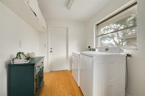 House in Clearwater, Florida 4 bedrooms, 196.67 sq.m. № 2092863 - photo 13