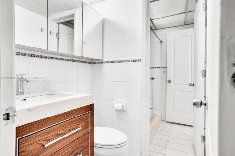 Copropriété à louer à Miami, Floride: 2 chambres, 94.3 m2 № 1999278 - photo 12
