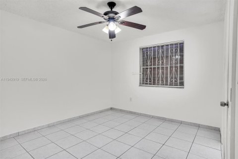 Copropriété à louer à Miami, Floride: 2 chambres, 94.3 m2 № 1999278 - photo 9