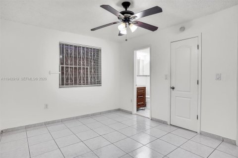 Copropriété à louer à Miami, Floride: 2 chambres, 94.3 m2 № 1999278 - photo 10