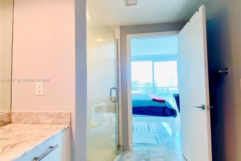 Снять в аренду кондоминиум в Майами, Флорида 1 спальня, 74.88м2, № 1988056 - фото 11