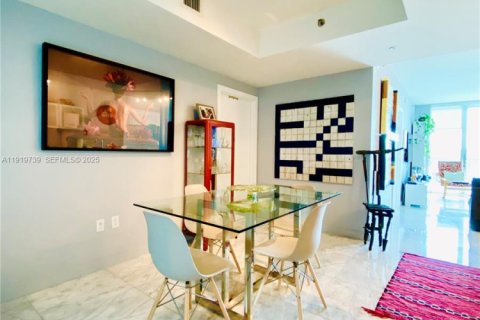Снять в аренду кондоминиум в Майами, Флорида 1 спальня, 74.88м2, № 1988056 - фото 4