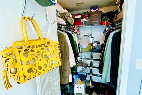 Снять в аренду кондоминиум в Майами, Флорида 1 спальня, 74.88м2, № 1988056 - фото 12