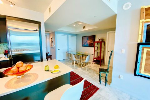 Снять в аренду кондоминиум в Майами, Флорида 1 спальня, 74.88м2, № 1988056 - фото 2