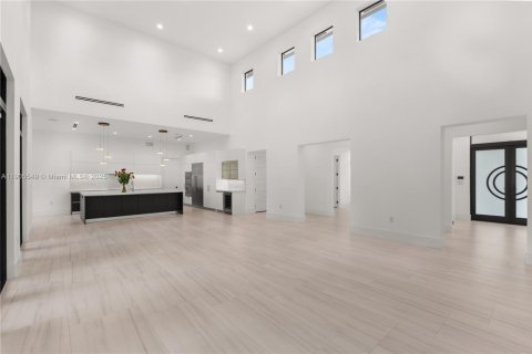 Villa ou maison à vendre à Coral Gables, Floride: 4 chambres, 315.4 m2 № 1956979 - photo 10