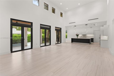 Villa ou maison à vendre à Coral Gables, Floride: 4 chambres, 315.4 m2 № 1956979 - photo 9