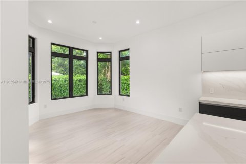 Villa ou maison à vendre à Coral Gables, Floride: 4 chambres, 315.4 m2 № 1956979 - photo 21